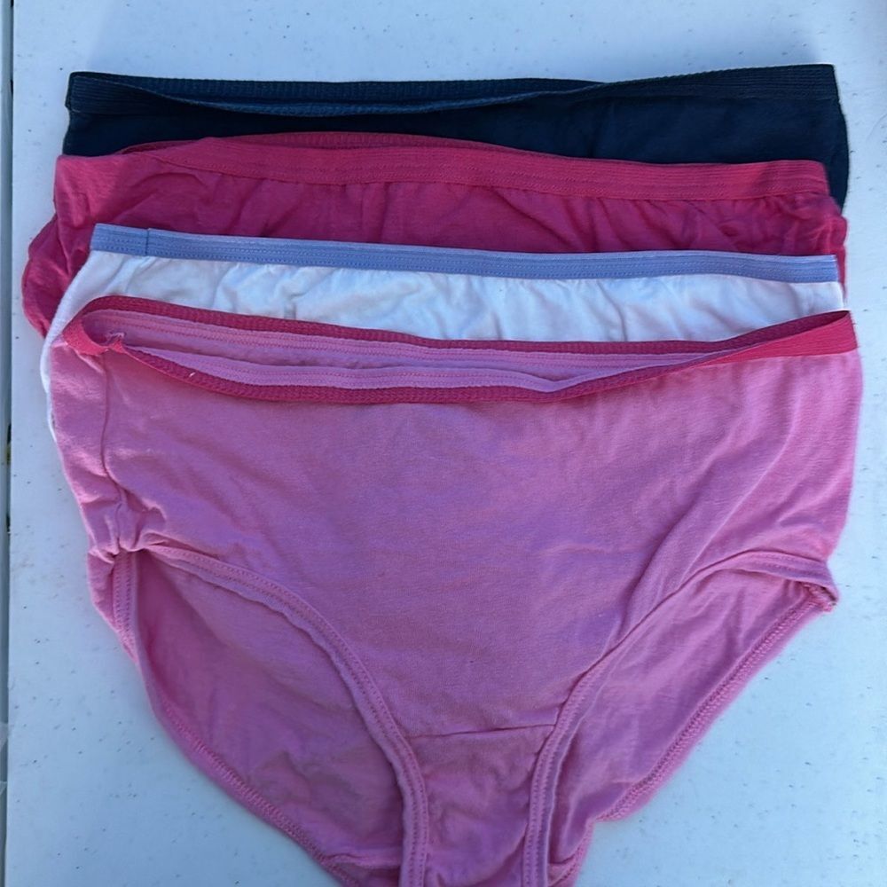 Fruit of the Loom Women’s Cotton Panties Size 14 Lot of 4 Solid Colors Briefs